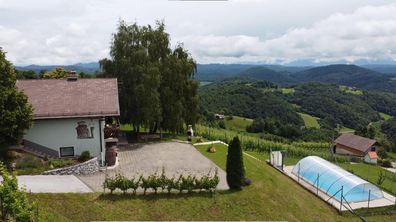 Zidanica Bundersek Lägenhet Šentjanž Exteriör bild